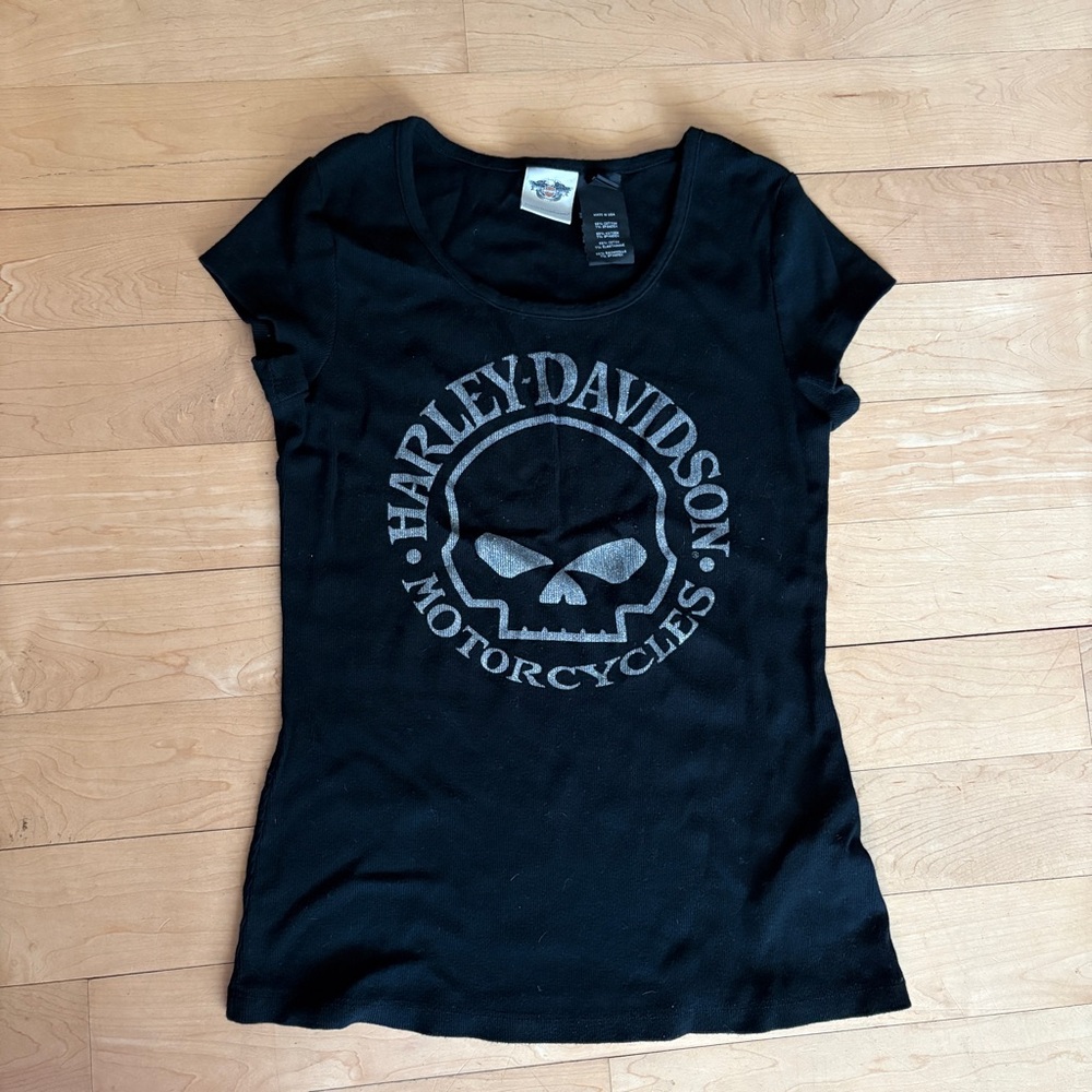 Women’s medium Harley Davidson t-shirt
